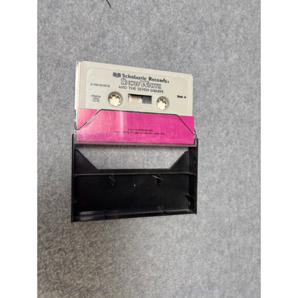 Snow White & The Seven Dwarfs Book & Cassette Retold by Freya Littledale Illustr - Picture 4 of 13